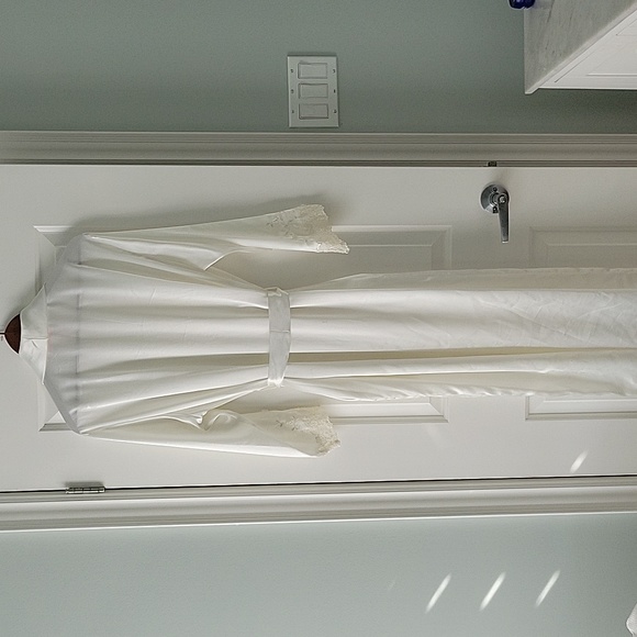 Oscar de la Renta - Picture 5 of 12